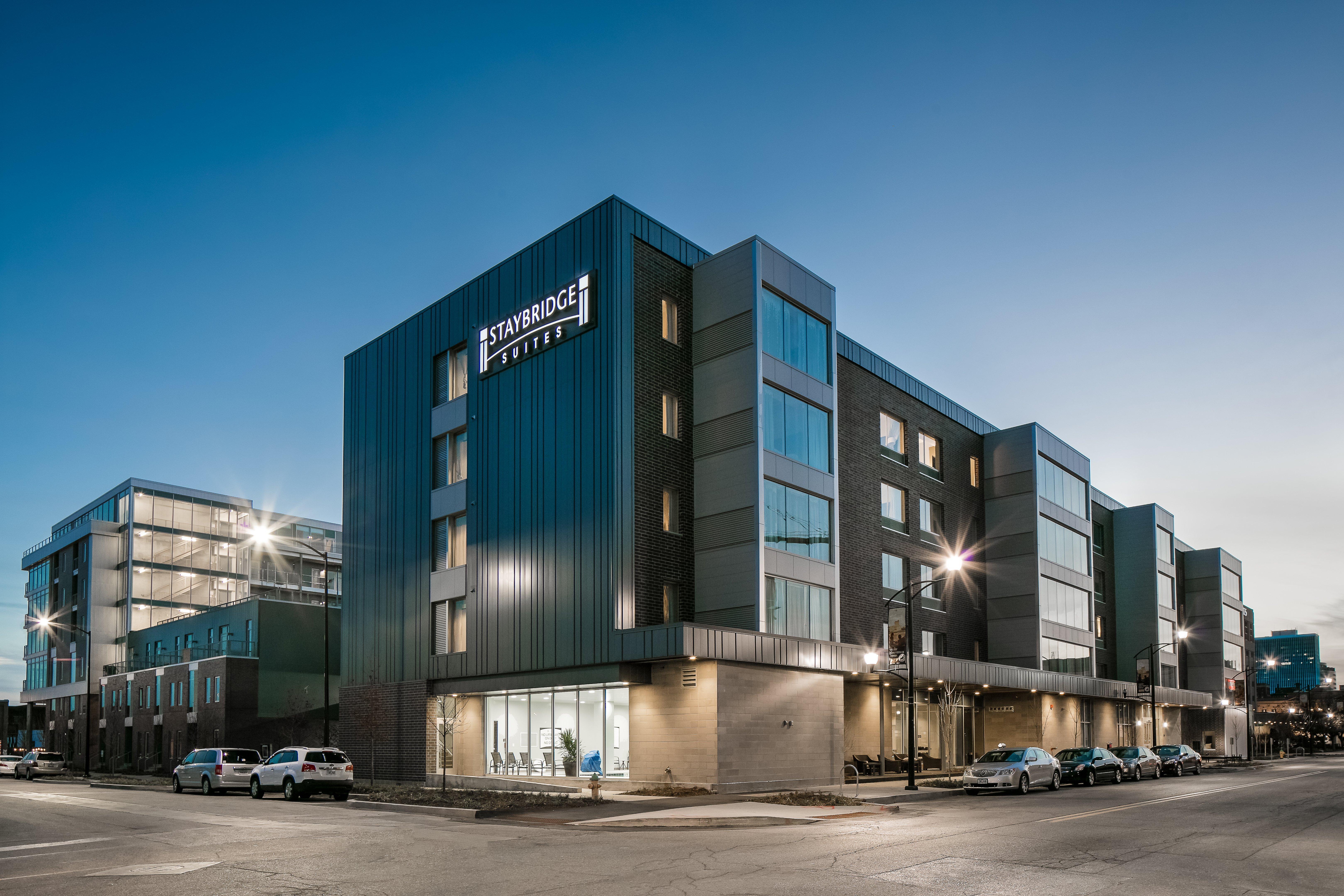 Staybridge Suites Des Moines Downtown By Ihg Eksteriør bilde