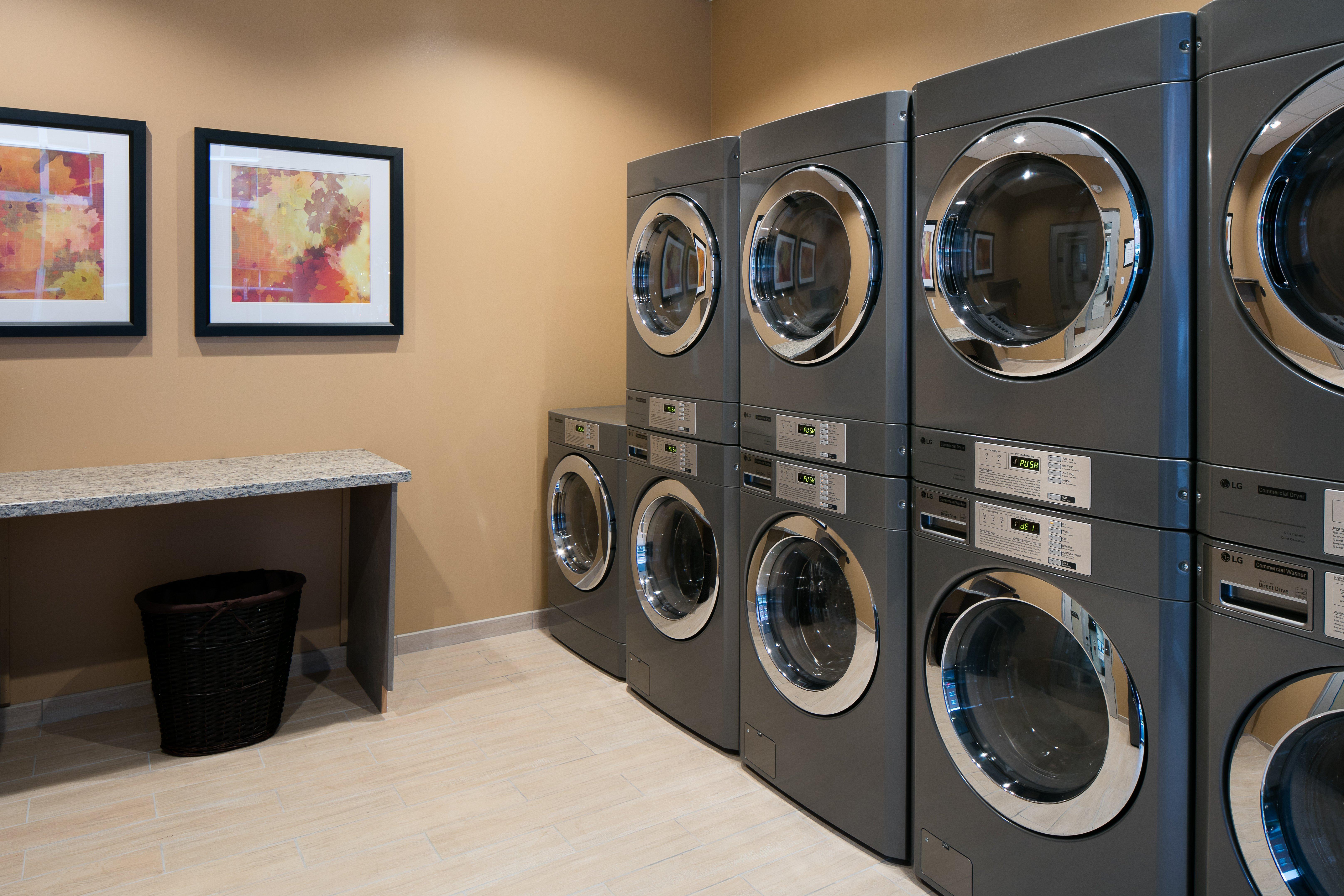Staybridge Suites Des Moines Downtown By Ihg Eksteriør bilde